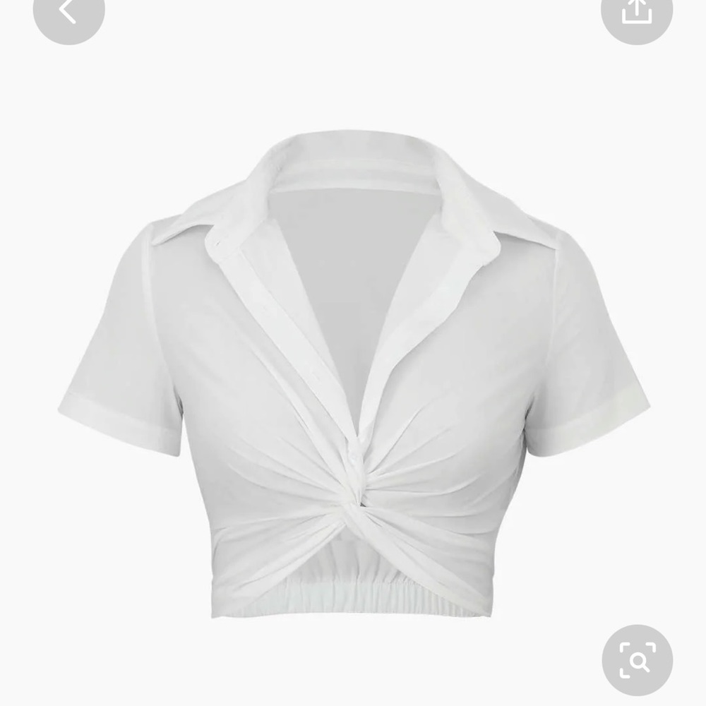 Size small cropped shirt never worn because too small